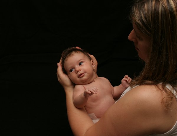 LA NEO-MAMMA DEVE PER FORZA ESSERE SEMPRE&nbsp;FELICE?